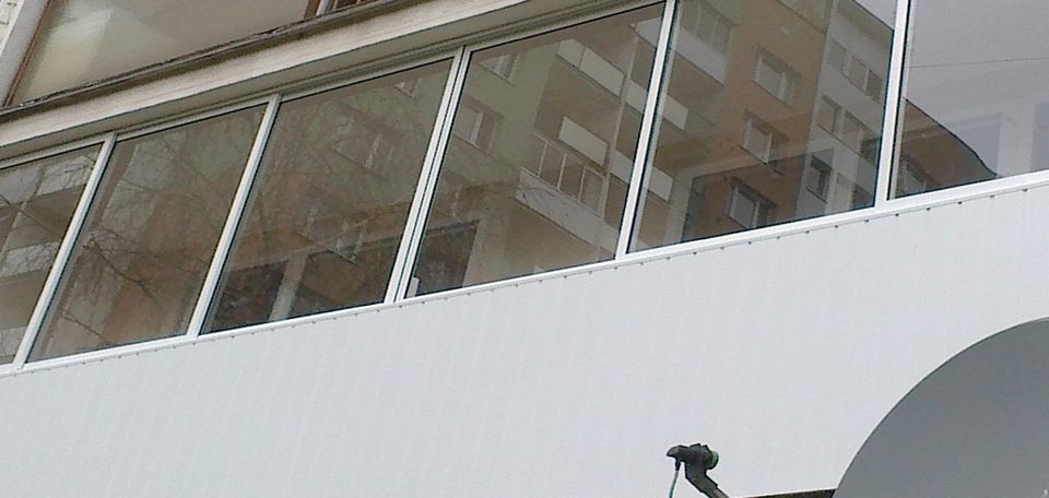 zasklievanie balkónov